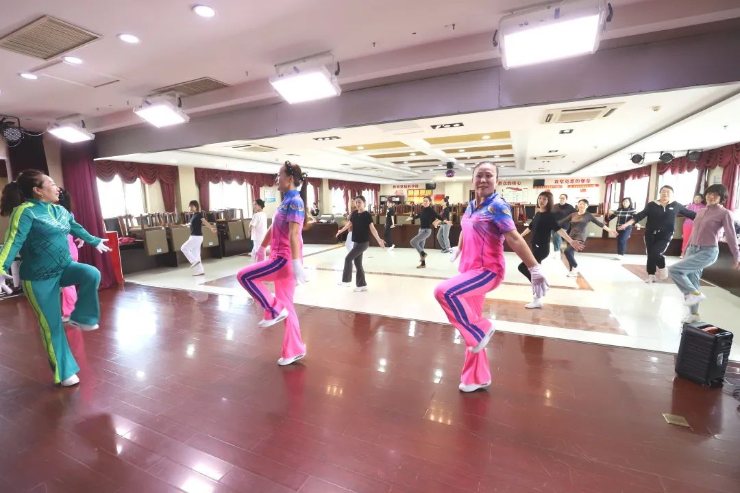 【职工园地】锦州市妇婴医院（妇幼保健院）工会歌舞协会“初秋燃脂”活动