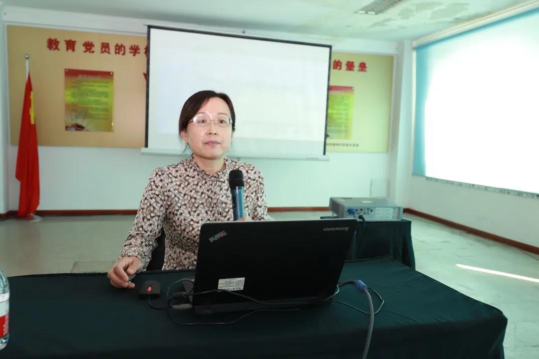 【爱心义诊】锦州市妇婴医院走进企业送健康