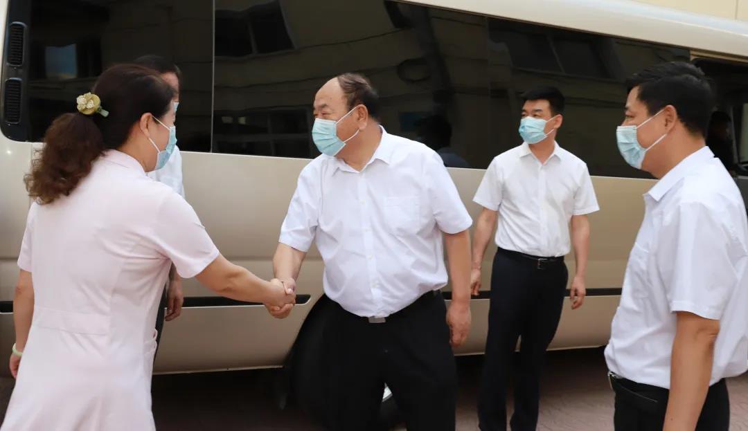 【特别关注】市委书记王德佳一行到锦州市妇婴医院调研