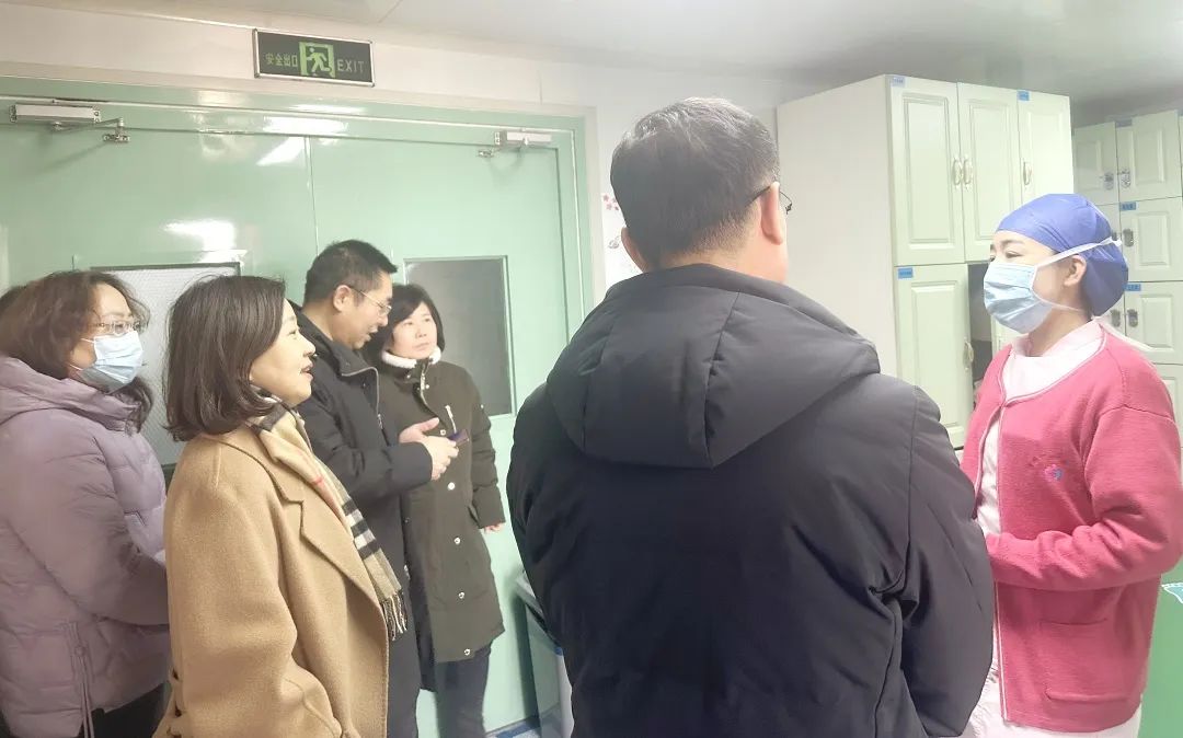 【春节慰问】锦州市妇婴医院（妇幼保健院）领导班子深入临床一线慰问医务人员并开展行政查房