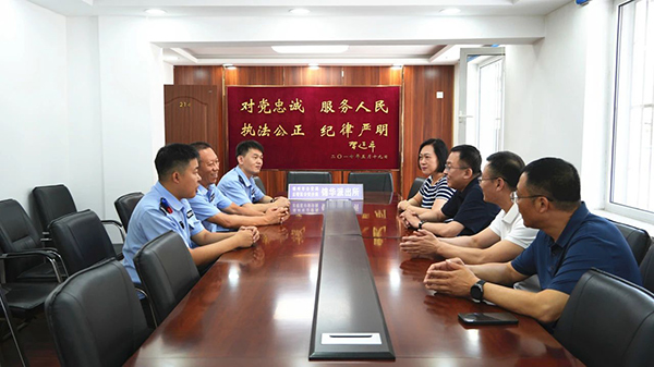 【“八一”走访】党建领航凝共识 双拥携手共前行——锦州市妇婴医院（妇幼保健院）开展“八一”走访慰问活动